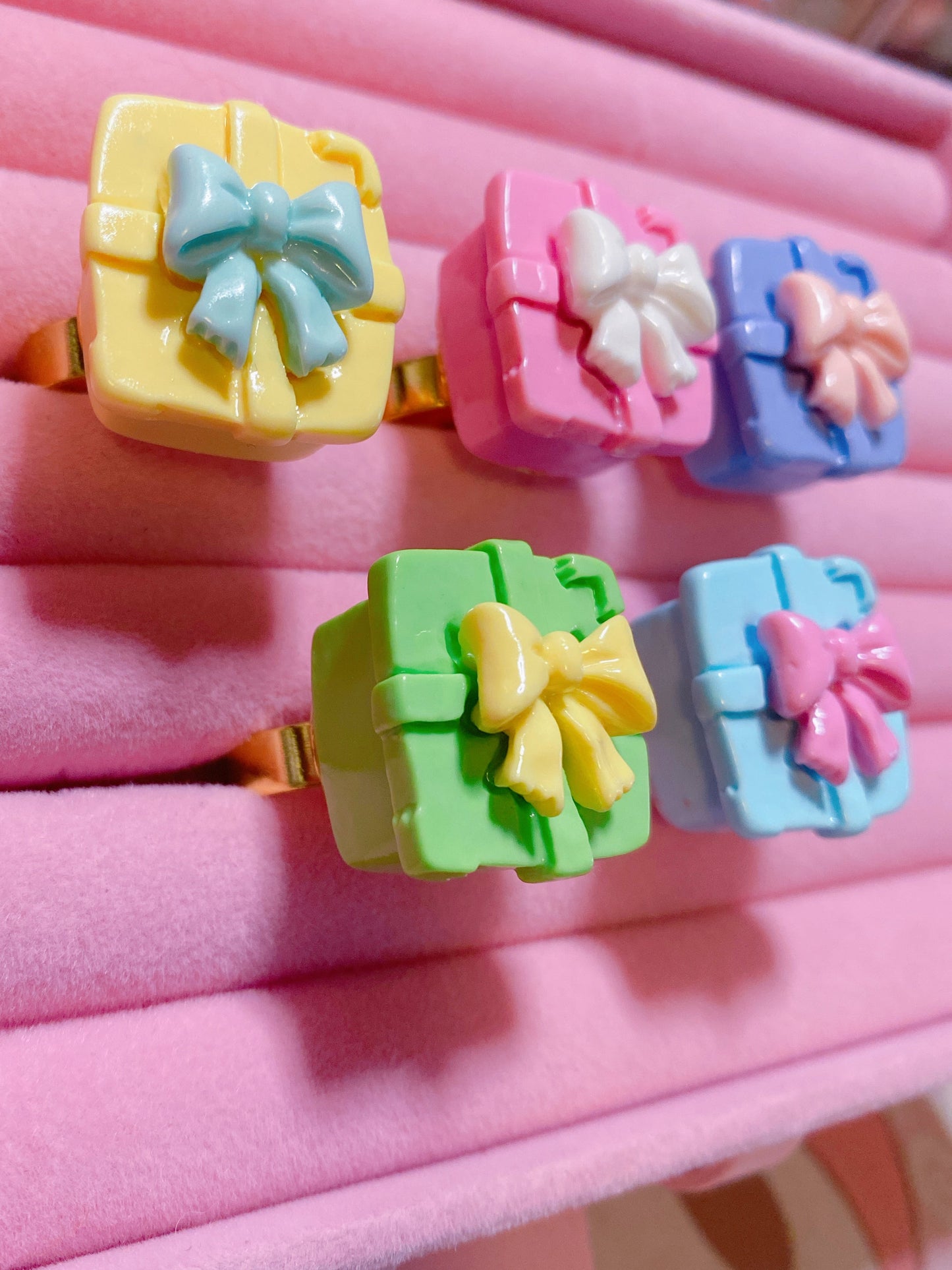 Present Box Ring