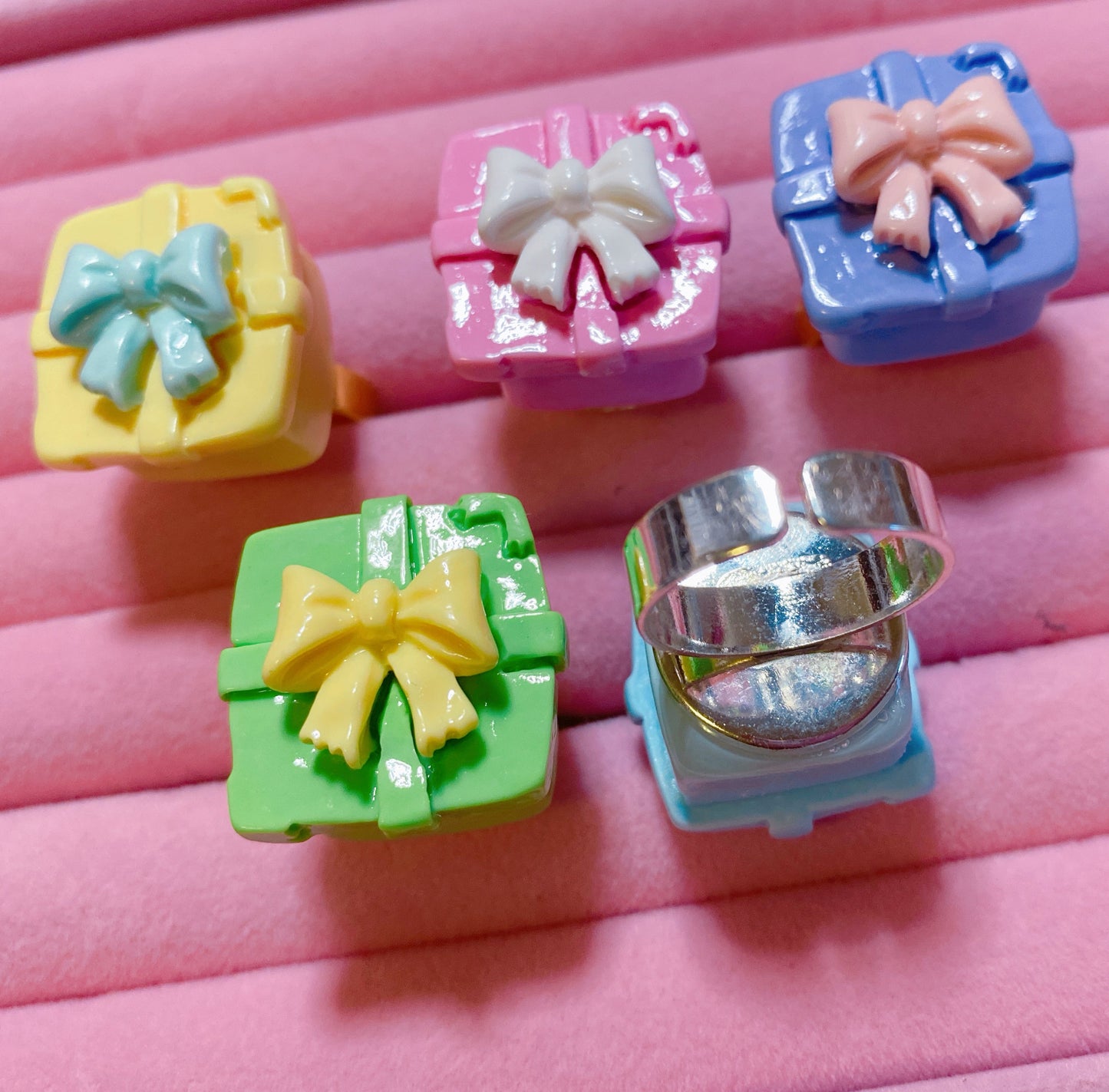 Present Box Ring